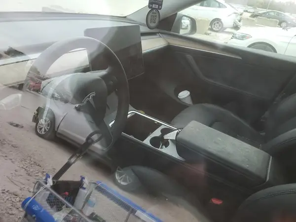 7SAYGAEE1RF066969 2024 TESLA MODEL Y - Image 8