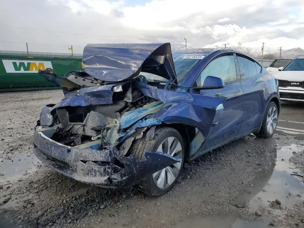 7SAYGAEE1RF072951 2024 TESLA MODEL Y - Image 1