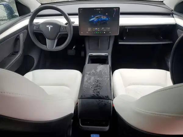7SAYGAEE1RF081083 2024 TESLA MODEL Y - Image 8