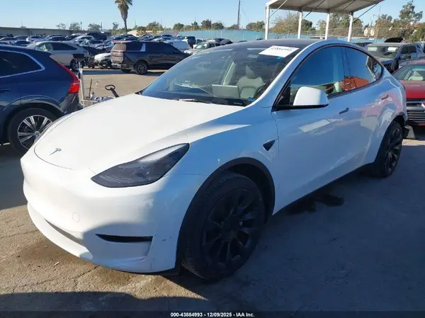 7SAYGAEE1RF088907 2024 TESLA MODEL Y - Image 2