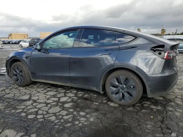 7SAYGAEE1RF107617 2024 TESLA MODEL Y - Image 2