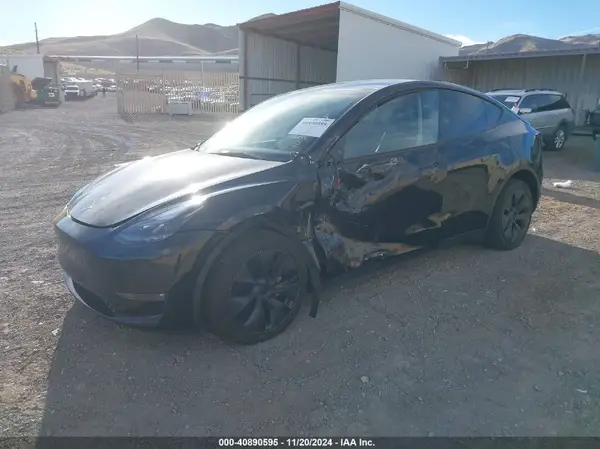 7SAYGAEE1RF113790 2024 TESLA MODEL Y - Image 2