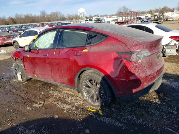 7SAYGAEE1RF115359 2024 TESLA MODEL Y - Image 2