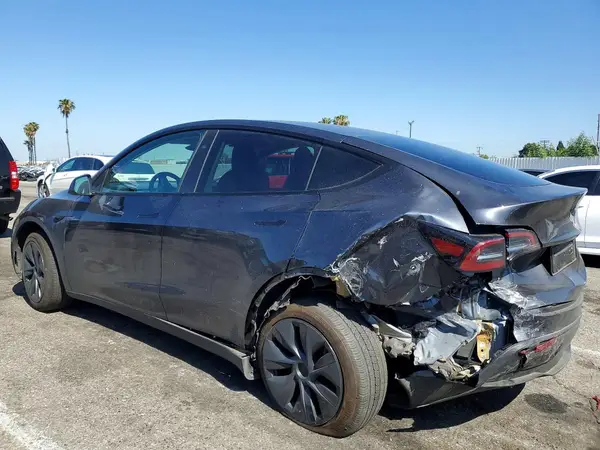 7SAYGAEE1RF115572 2024 TESLA MODEL Y - Image 2