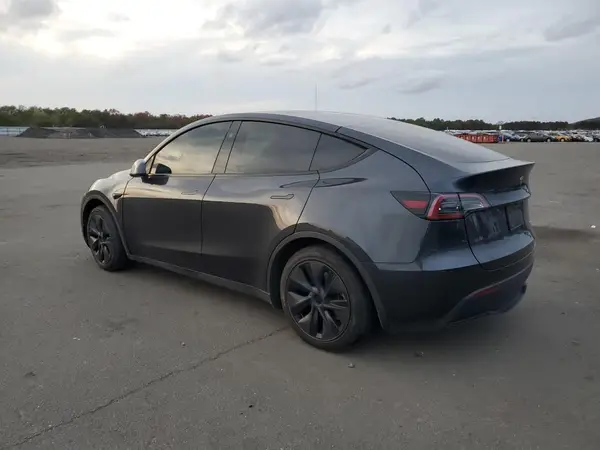 7SAYGAEE1RF116155 2024 TESLA MODEL Y - Image 2