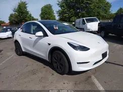 7SAYGAEE1RF132582 2024 TESLA MODEL Y