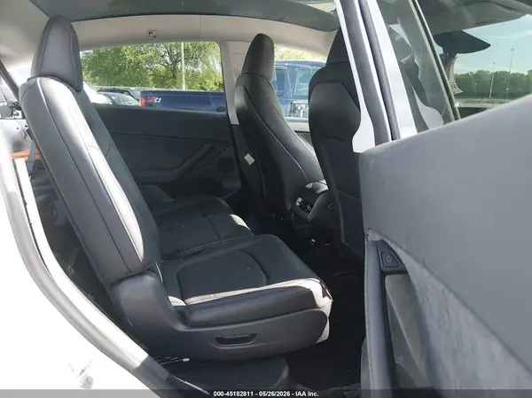 7SAYGAEE1RF132582 2024 TESLA MODEL Y - Image 8