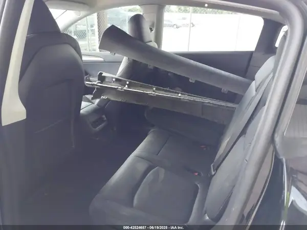 7SAYGAEE1RF151875 2024 TESLA MODEL Y - Image 8