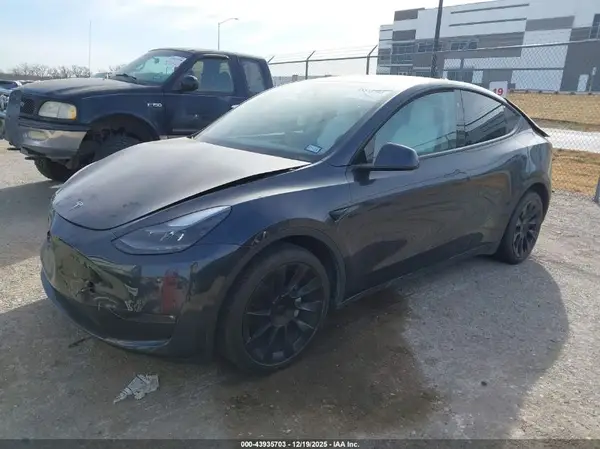 7SAYGAEE1RF153562 2024 TESLA MODEL Y - Image 2