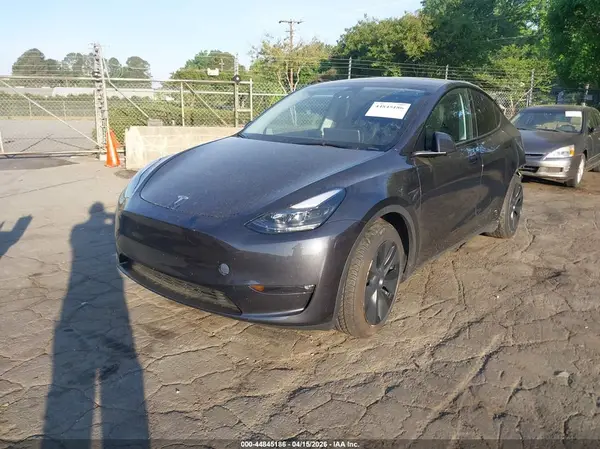 7SAYGAEE1RF156834 2024 TESLA MODEL Y - Image 2