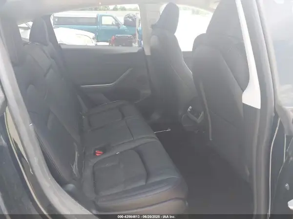 7SAYGAEE1RF168188 2024 TESLA MODEL Y - Image 8