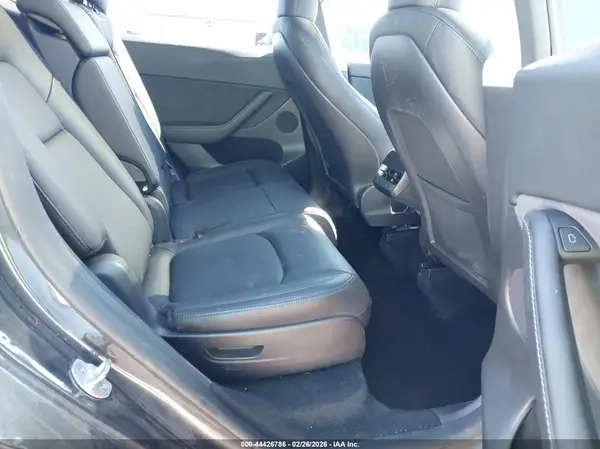 7SAYGAEE1RF180700 2024 TESLA MODEL Y - Image 8