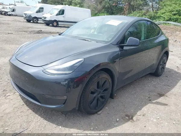 7SAYGAEE1RF199375 2024 TESLA MODEL Y - Image 2