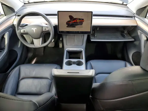 7SAYGAEE1RF983832 2024 TESLA MODEL Y - Image 8