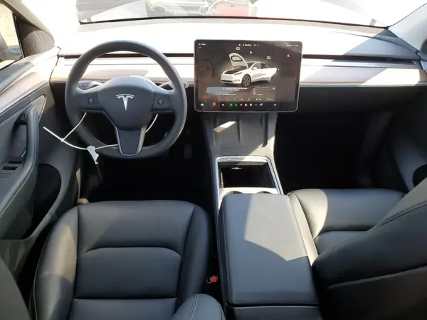 7SAYGAEE1SF217895 2025 TESLA MODEL Y - Image 8