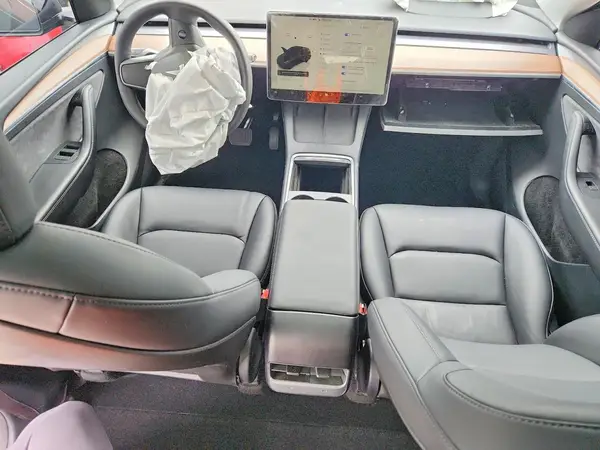 7SAYGAEE1SF221753 2025 TESLA MODEL Y - Image 8