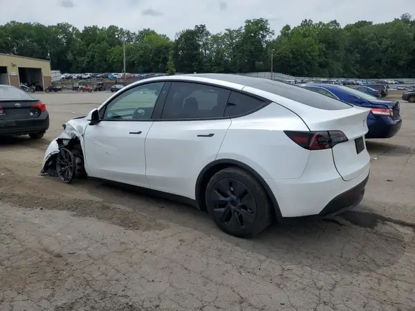 7SAYGAEE1SF238195 2025 TESLA MODEL Y - Image 2