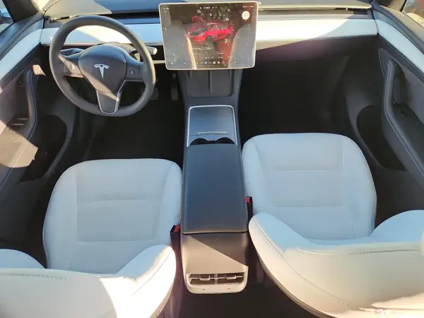 7SAYGAEE1SF246622 2025 TESLA MODEL Y - Image 8