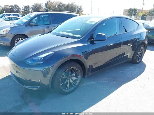 7SAYGAEE1SF262383 2025 TESLA MODEL Y - Image 2