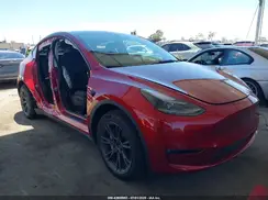 7SAYGAEE1SF263825 2025 TESLA MODEL Y