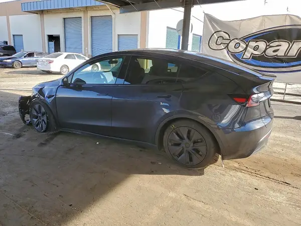7SAYGAEE1SF279426 2025 TESLA MODEL Y - Image 2
