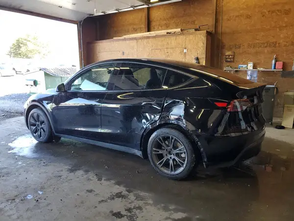 7SAYGAEE1SF284867 2025 TESLA MODEL Y - Image 2
