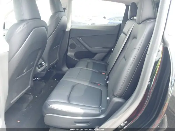 7SAYGAEE1SF285937 2025 TESLA MODEL Y - Image 8
