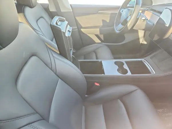 7SAYGAEE1SF291270 2025 TESLA MODEL Y - Image 8