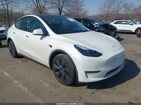 7SAYGAEE1SF296372 2025 TESLA MODEL Y - Image 1