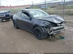 7SAYGAEE1SF300193 2025 TESLA MODEL Y