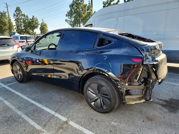 7SAYGAEE1TF610250 2026 TESLA MODEL Y - Image 2