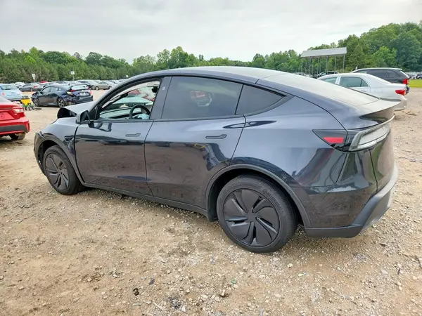 7SAYGAEE1TF617781 2026 TESLA MODEL Y - Image 2