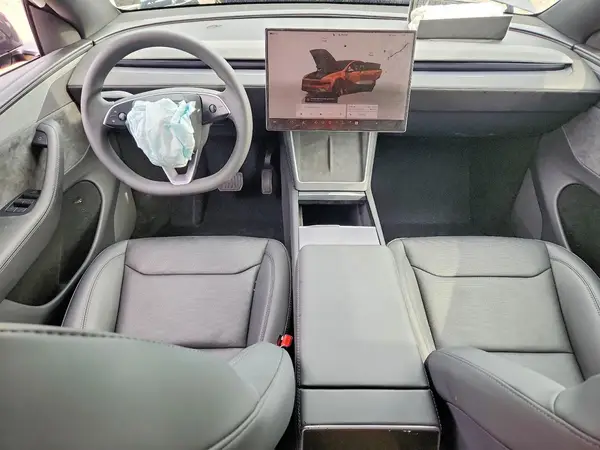 7SAYGAEE1TF617781 2026 TESLA MODEL Y - Image 8