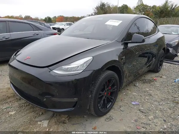 7SAYGAEE2NF307710 2022 TESLA MODEL Y - Image 2