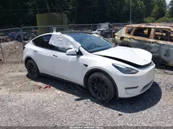7SAYGAEE2NF328914 2022 TESLA MODEL Y