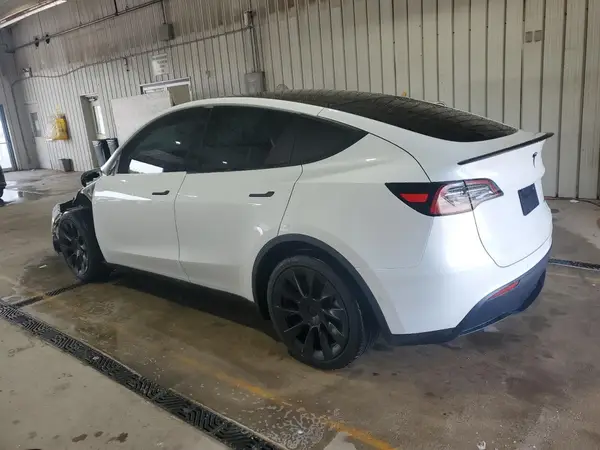 7SAYGAEE2NF338455 2022 TESLA MODEL Y - Image 2