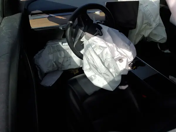 7SAYGAEE2NF345566 2022 TESLA MODEL Y - Image 8