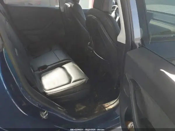 7SAYGAEE2NF364733 2022 TESLA MODEL Y - Image 8
