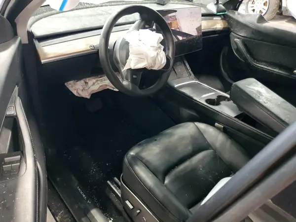 7SAYGAEE2NF365476 2022 TESLA MODEL Y - Image 8
