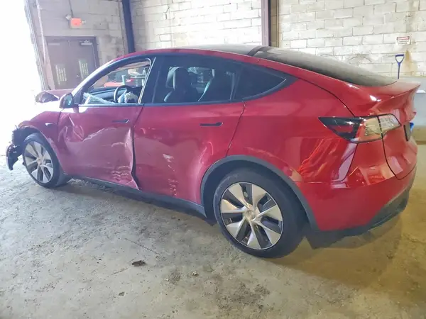 7SAYGAEE2NF379958 2022 TESLA MODEL Y - Image 2