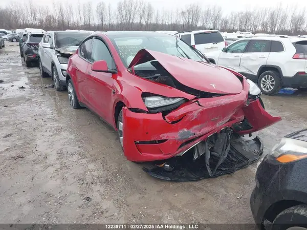7SAYGAEE2NF393732 2022 TESLA MODEL Y - Image 1