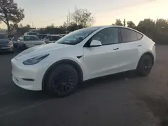 7SAYGAEE2NF403918 2022 TESLA MODEL Y