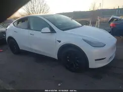 7SAYGAEE2NF430696 2022 TESLA MODEL Y