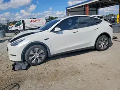 7SAYGAEE2NF465738 2022 TESLA MODEL Y