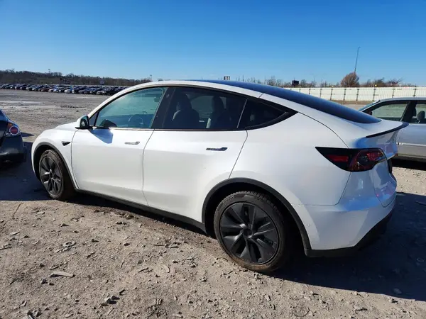 7SAYGAEE2NF521886 2022 TESLA MODEL Y - Image 2