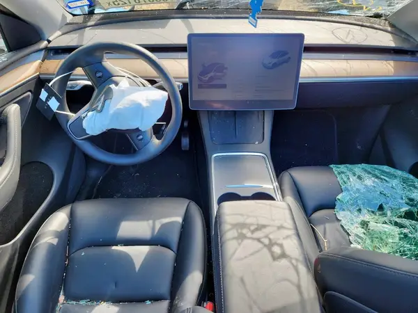 7SAYGAEE2NF539305 2022 TESLA MODEL Y - Image 8