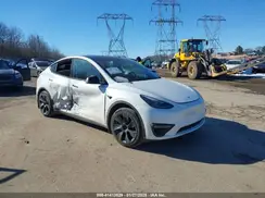 7SAYGAEE2NF550692 2022 TESLA MODEL Y