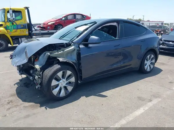 7SAYGAEE2NF560381 2022 TESLA MODEL Y - Image 2