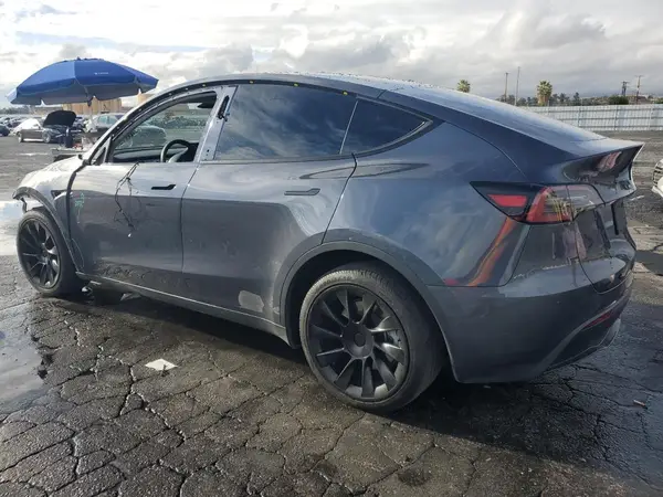 7SAYGAEE2NF567797 2022 TESLA MODEL Y - Image 2