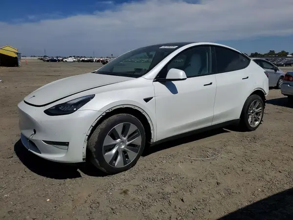 7SAYGAEE2NF570361 2022 TESLA MODEL Y - Image 1